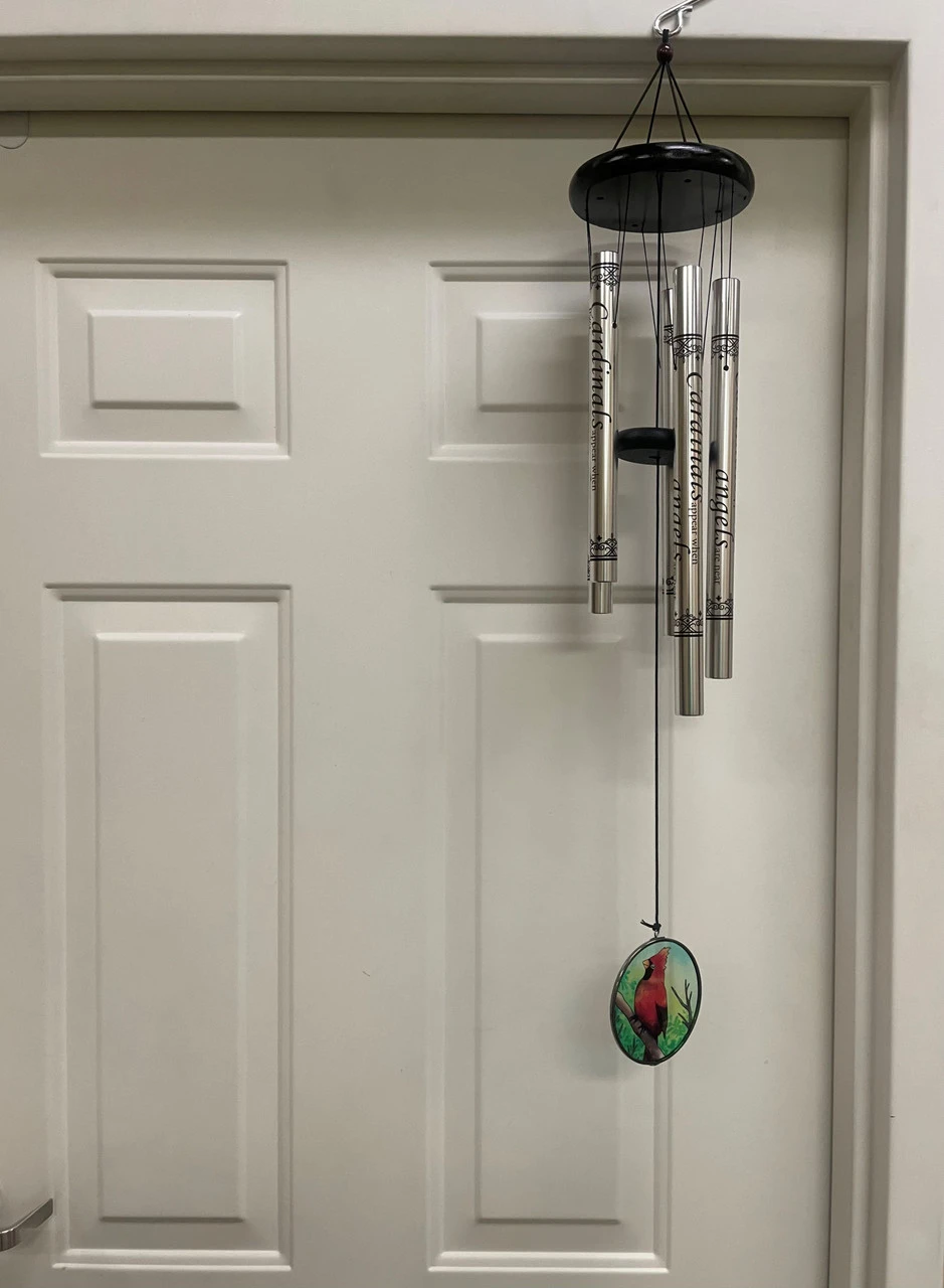 Cardinals Sentiment Windchime With Glass Wind Catcher 36" 4 Cardinals Sentiment Windchime With Glass Wind Catcher 36" - Image 4