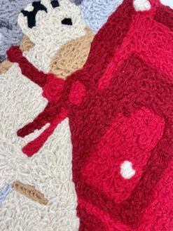 Jellybean Rug Lab With Gifts -Chirst Seasonal Home Store JBLEML008 3 07826.1691696741