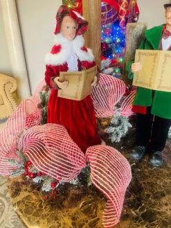 Ribbon Snowdrift Mesh 10.5" X 10Yd Red White 8 Ribbon Snowdrift Mesh 10.5" X 10Yd Red White -Chirst Seasonal Home Store RY840234 Lifestyle Main 13164.1638395595