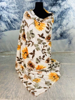 Talia Sage Floral Throw 6 Talia Sage Floral Throw -Chirst Seasonal Home Store Sage Floral 3 95654.1665430730